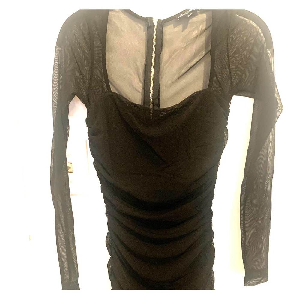 Fashion nova “Oh so fresh dress” Earrings included